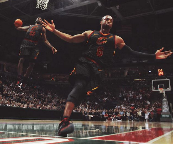 中路短传 中路短传