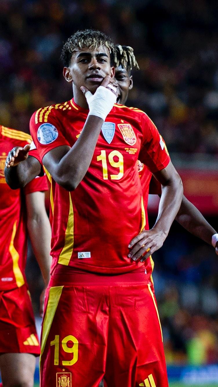 A队被罚下 A队被罚下